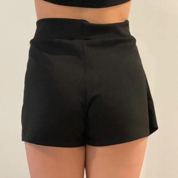 Cheryl Kids Black Skort Size Large - Picture 3 of 5